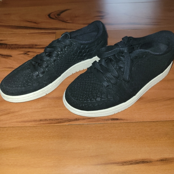 Nike Air Jordan 1 Retro Low Black Python Shoes AJ6004-010 Women’s Size 5 - Picture 3 of 8